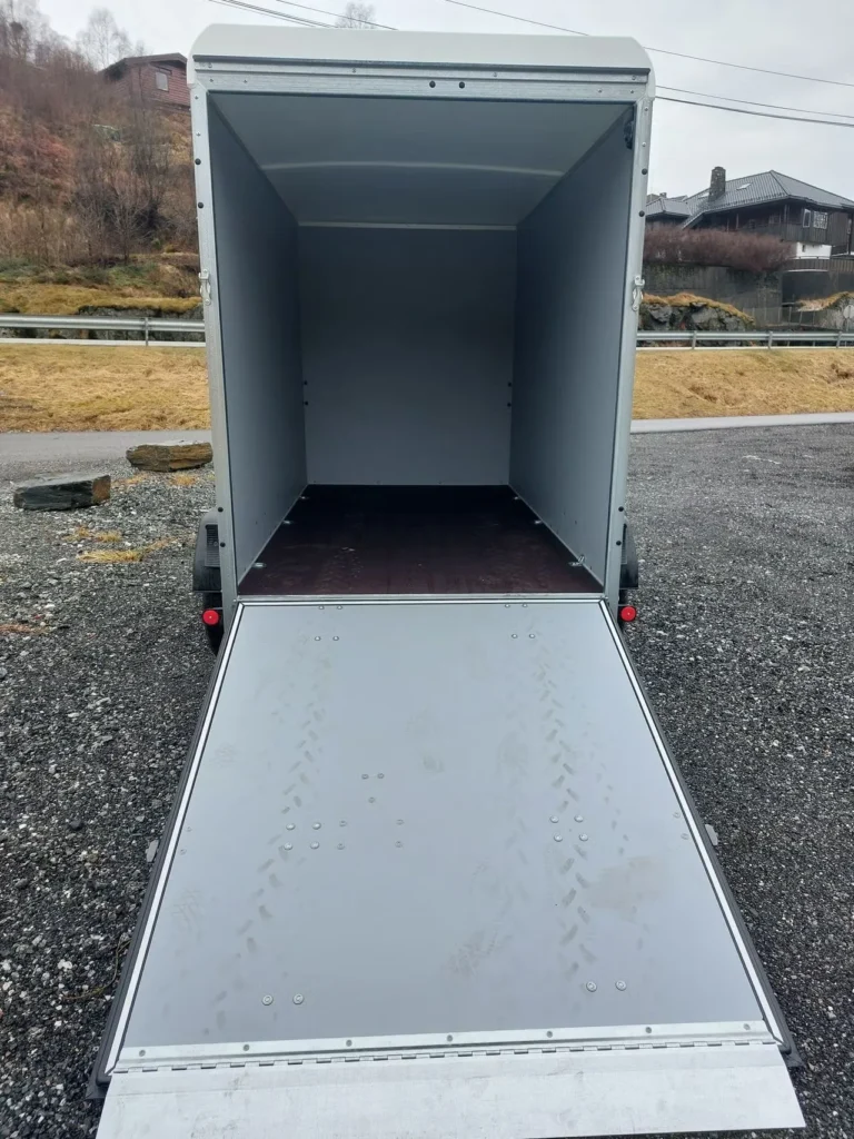 Böckmann KT 3015/20 Kofferanhänger - 2000kg Tandem Doppel-Flügeltür Poly-Dach Low-Lader