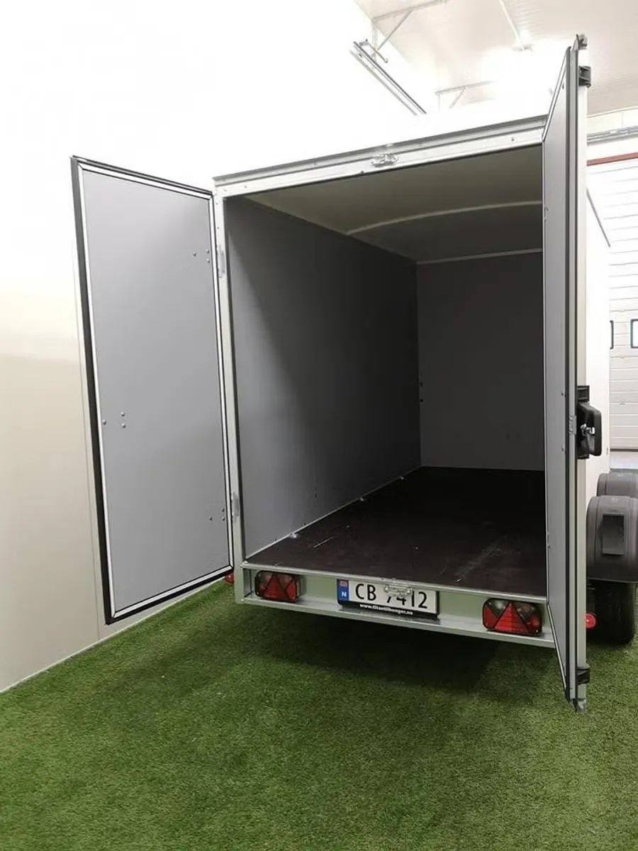 Böckmann KT 3015/20 Kofferanhänger - 2000kg Tandem Doppel-Flügeltür Poly-Dach Low-Lader – Bild 4