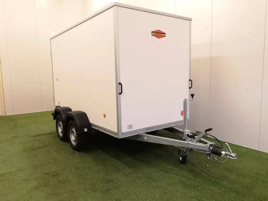 Böckmann KT 3015/20 Kofferanhänger - 2000kg Tandem Doppel-Flügeltür Poly-Dach Low-Lader
