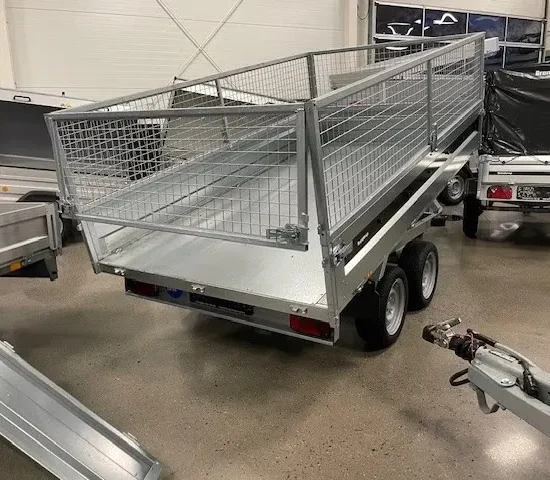 rennholz- und Schwerlastkipper Brenderup Serie 4000 (2.700 kg Elektro-Tandemkipper) – Bild 4