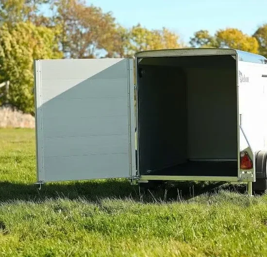 Anhänger Debon Roadster 255 - Kofferanhänger mit Auffahrklappe & Seitentür – Bild 7
