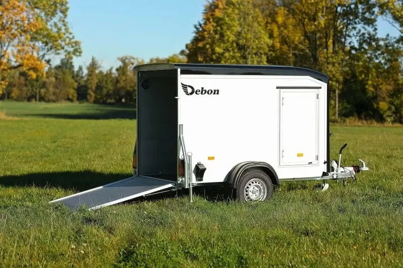 Anhänger Debon Roadster 255 - Kofferanhänger mit Auffahrklappe & Seitentür