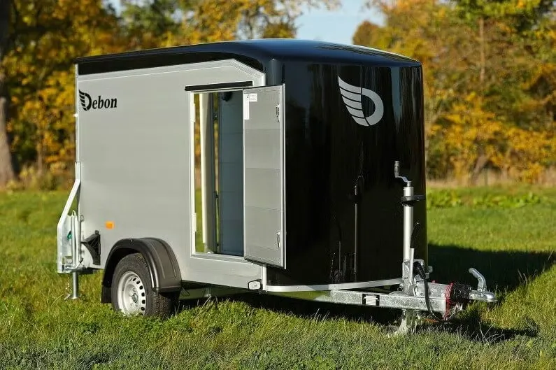 Anhänger Debon Roadster 255 - Kofferanhänger mit Auffahrklappe & Seitentür