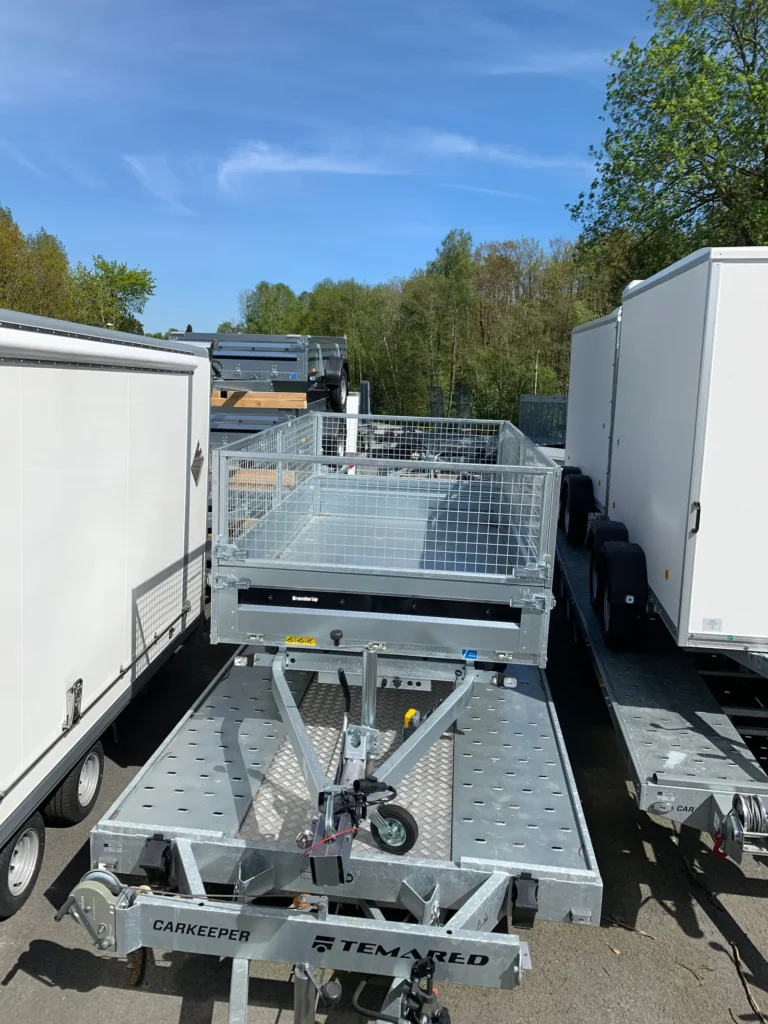 rennholz- und Schwerlastkipper Brenderup Serie 4000 (2.700 kg Elektro-Tandemkipper)
