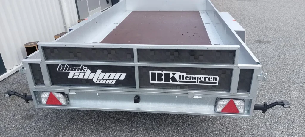 Anhänger PL2736B 2-B Black Edition - Vielseitiger Transportanhänger