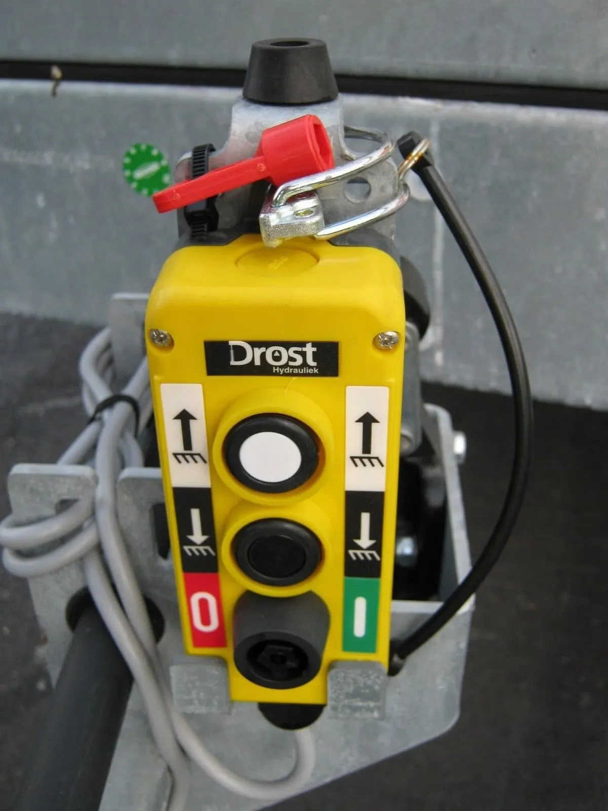 Rückwärtskipper Böckmann RK-AL 3016/27 (2.700 kg Tandem-Hochlader) – Bild 15