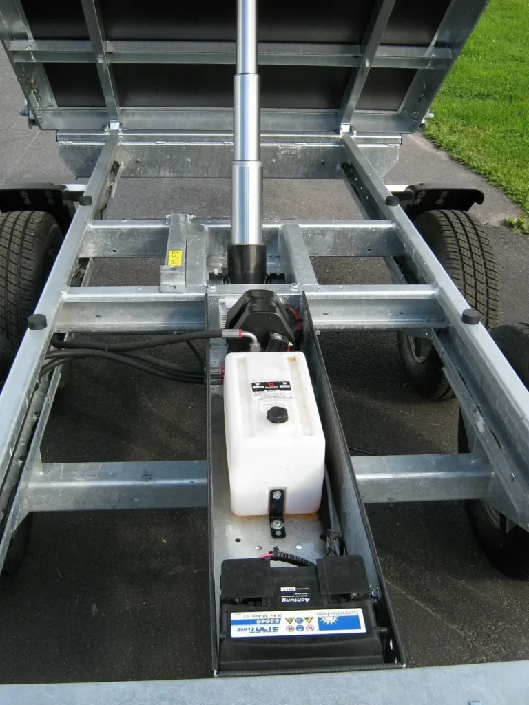 Rückwärtskipper Böckmann RK-AL 3016/27 (2.700 kg Tandem-Hochlader)