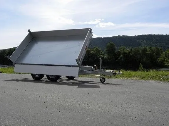 Dreiseitenkipper Böckmann DK-AL 3218/35E (3.500 kg Tandem-Hochlader)
