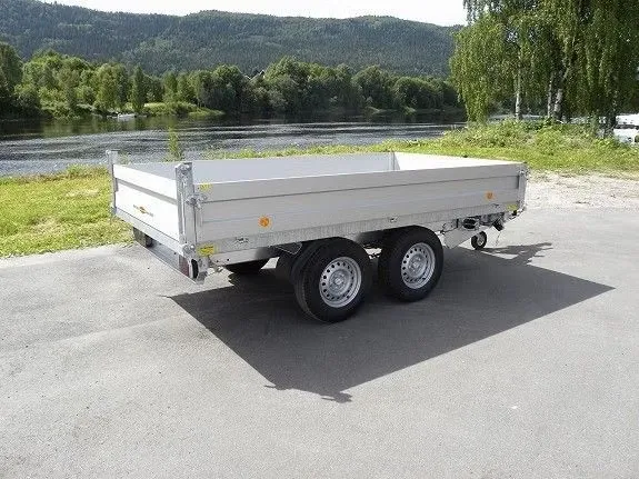 Dreiseitenkipper Böckmann DK-AL 3218/35E (3.500 kg Tandem-Hochlader)