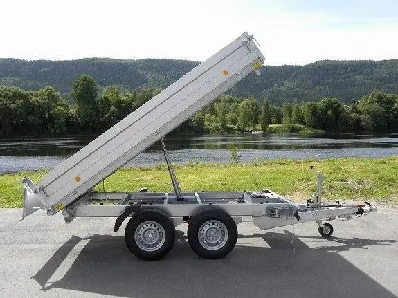 Dreiseitenkipper Böckmann DK-AL 3218/35E (3.500 kg Tandem-Hochlader)