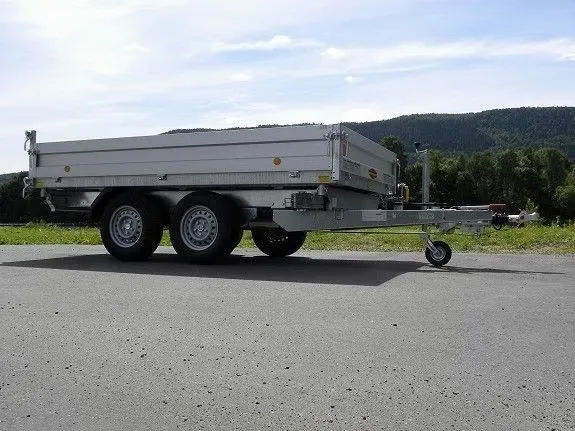 Dreiseitenkipper Böckmann DK-AL 3218/35E (3.500 kg Tandem-Hochlader)