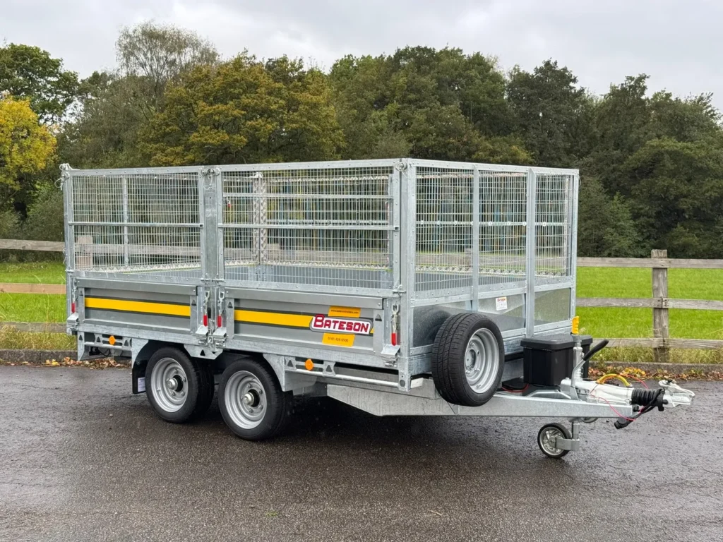 Dreiseitenkipper 353H (3.500 kg Tandem-Schwerlastkipper mit Gitteraufbau)