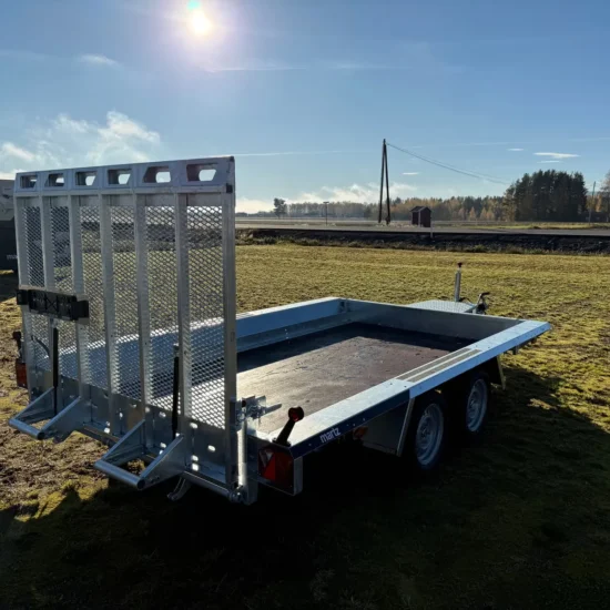 Anhänger Martz BAU 3 350S 3500 kg - Baumaschinentransporter mit Auffahrrampe – Bild 3