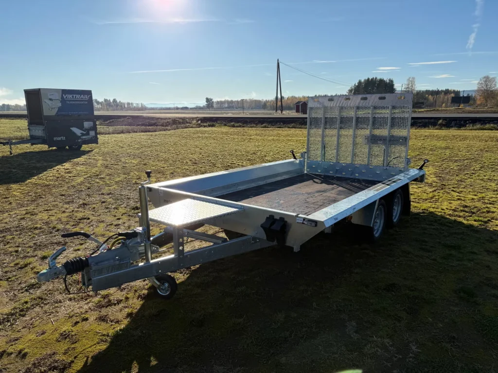 Anhänger Martz BAU 3 350S 3500 kg - Baumaschinentransporter mit Auffahrrampe