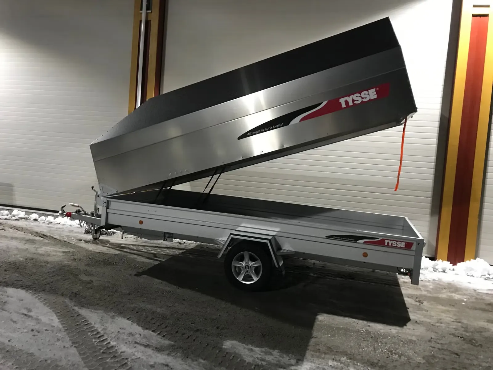 Tysse 6270 mit Aluminium-Deckel (1.300 kg Einachs-Universalanhänger / ATV- & Motorschlitten-Transporter) – Bild 3