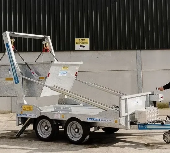 Dale Kane Spezial-Containeranhänger (3.000 kg Tandemanhänger mit Hakenlift-/Kippersystem) – Bild 5