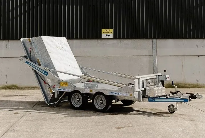 Dale Kane Spezial-Containeranhänger (3.000 kg Tandemanhänger mit Hakenlift-/Kippersystem)