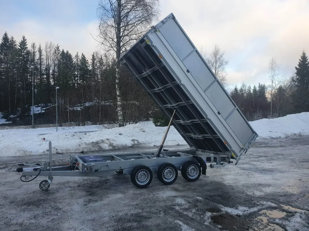 Dreiseitenkipper Böckmann DK-AL 4121/35 PT (3.500 kg Tridem-Hochlader)