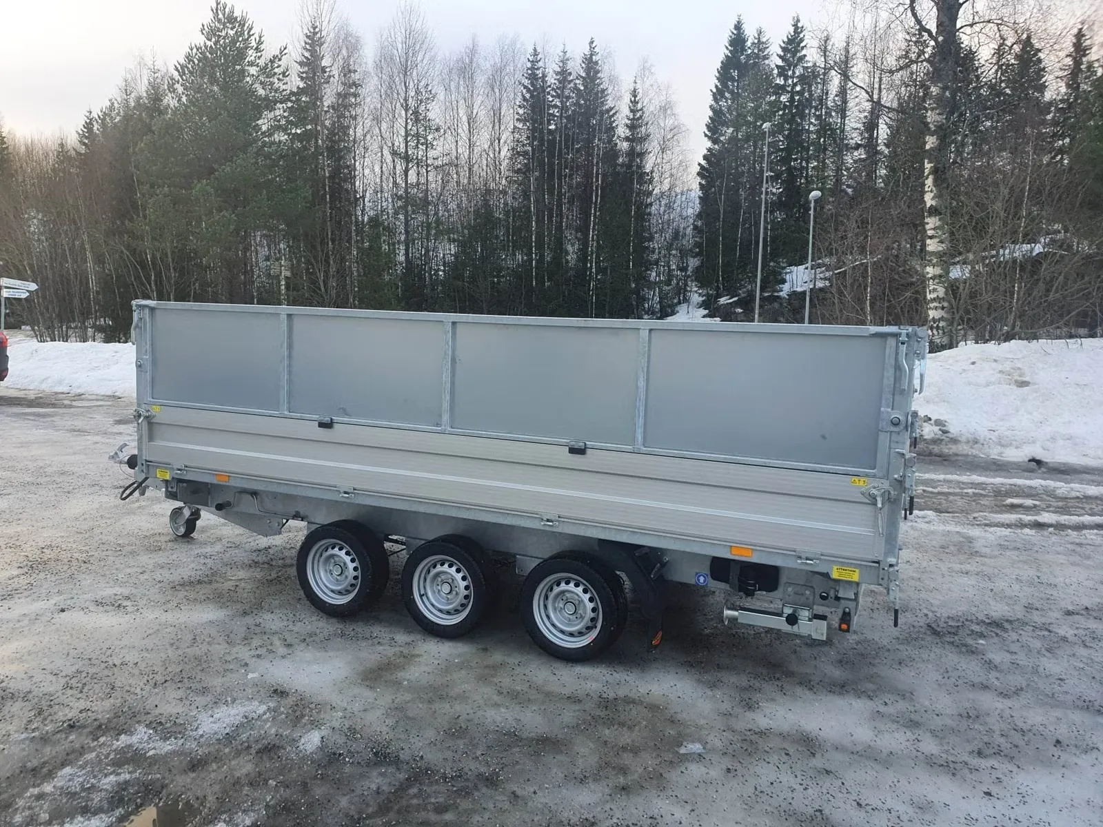 Dreiseitenkipper Böckmann DK-AL 4121/35 PT (3.500 kg Tridem-Hochlader) – Bild 1
