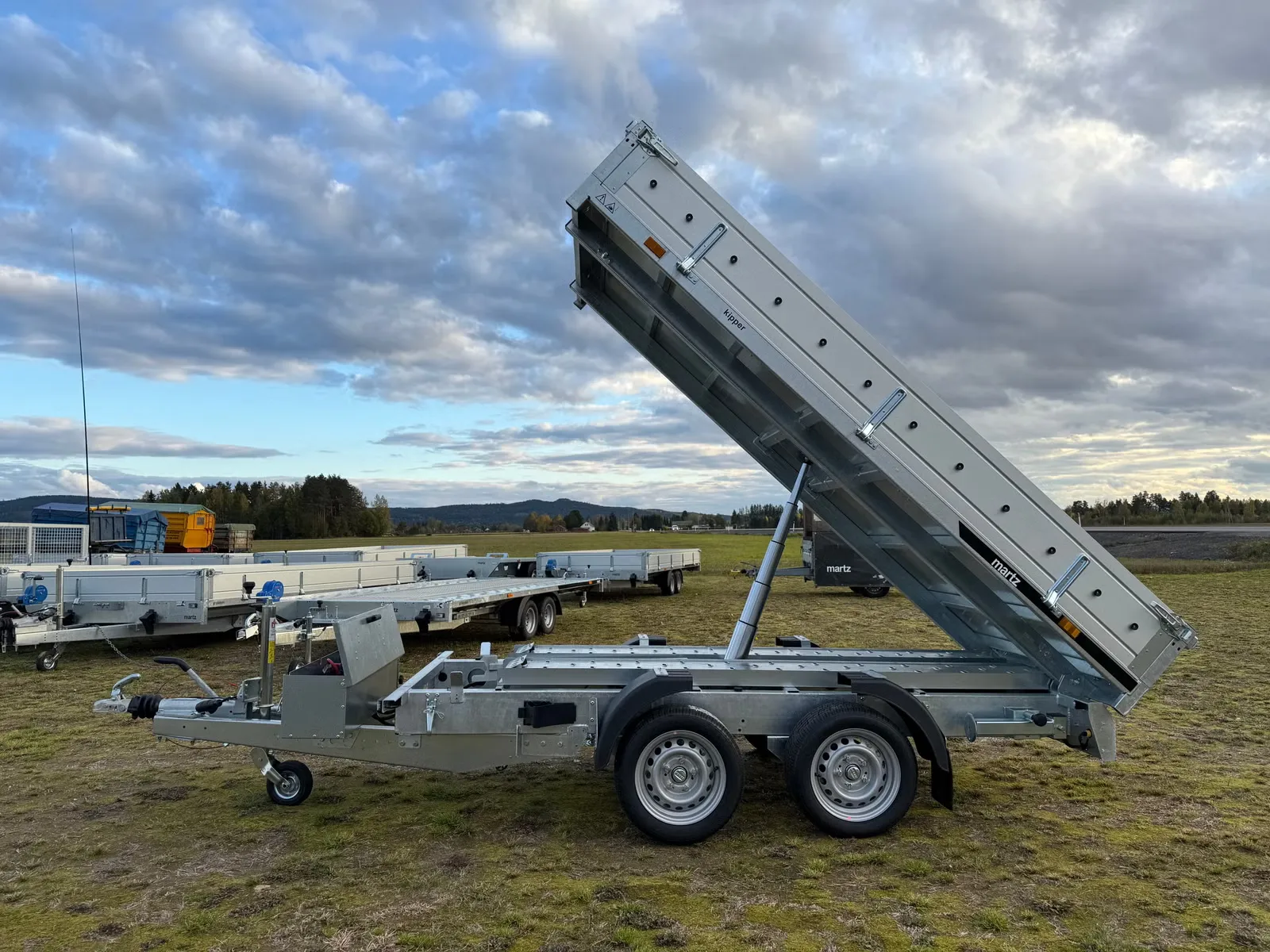 Anhänger Martz Tipper HD300/2S 3000 kg - Elektro- & Hand-Rückwärtskipper – Bild 9