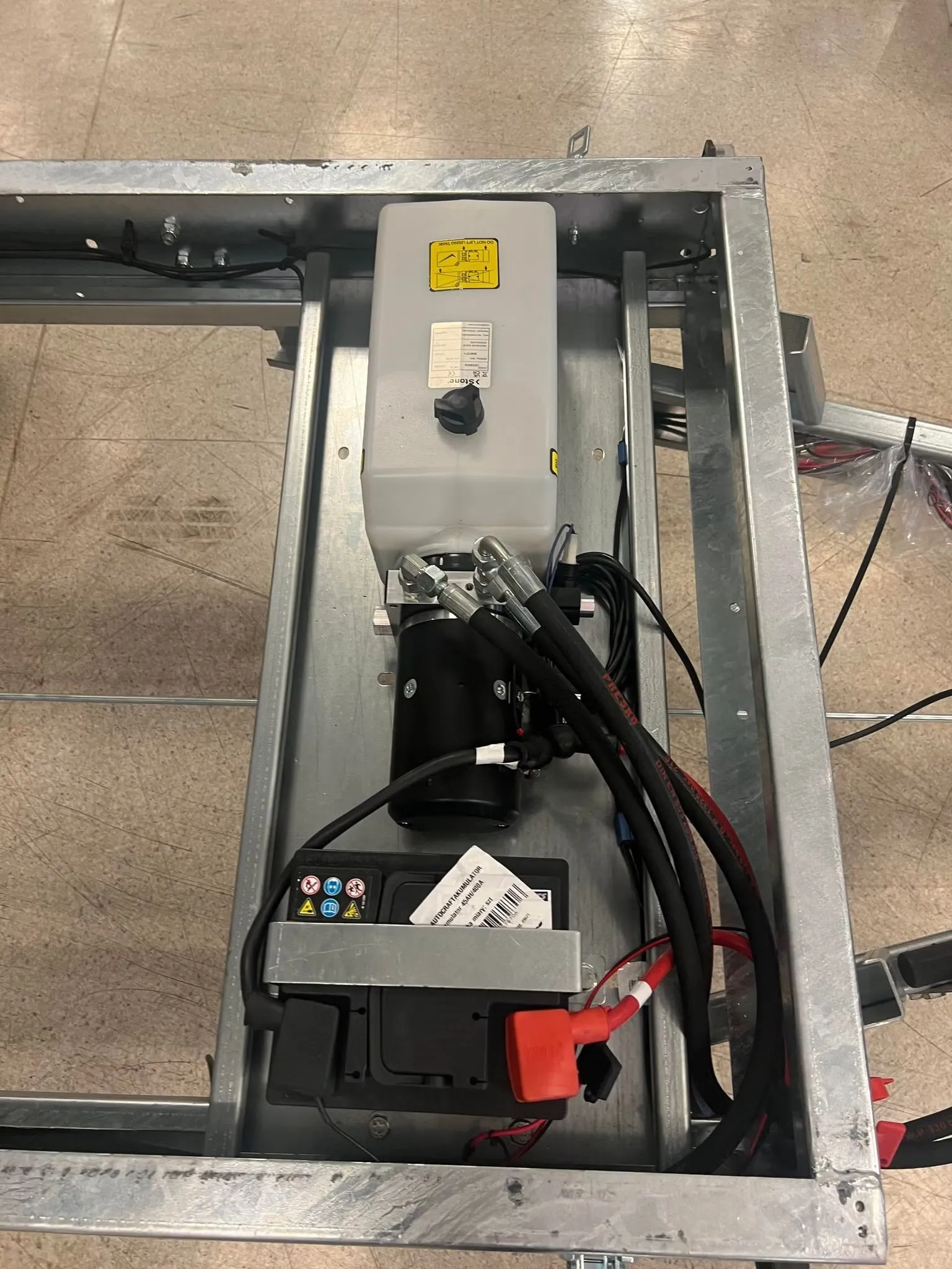 Rückwärtskipper Temared Fenris (1.500 kg Einachs-Kipper mit Elektropumpe) – Bild 2