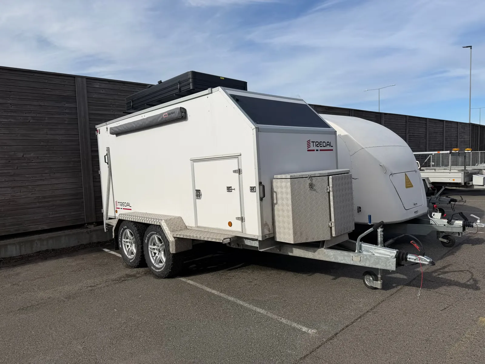 Offroad-Gepäckanhänger Tredal Custom T-23-UNSLK-OR (2.300 kg mit Spirax-Einzelradaufhängung) – Bild 2