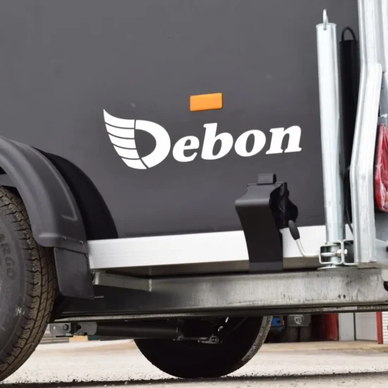Kofferanhänger Debon Cargo 1300 MC (1.300 kg Einachs-Koffer mit Pullman-2-Fahrwerk) – Bild 8