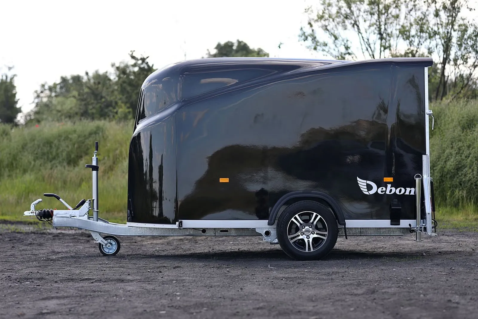 Kofferanhänger Debon Cargo 1300 MC (1.300 kg Einachs-Koffer mit Pullman-2-Fahrwerk) – Bild 11