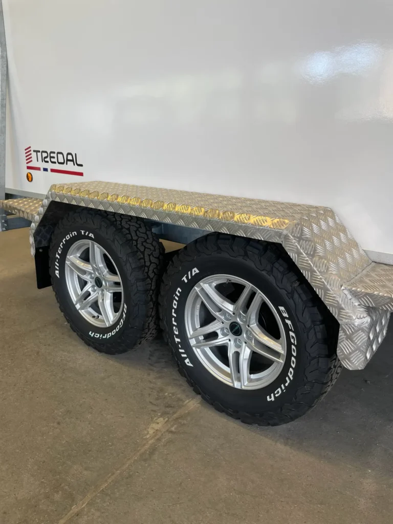 Offroad-Gepäckanhänger Tredal Custom T-23-UNSLK-OR (2.300 kg mit Spirax-Einzelradaufhängung)