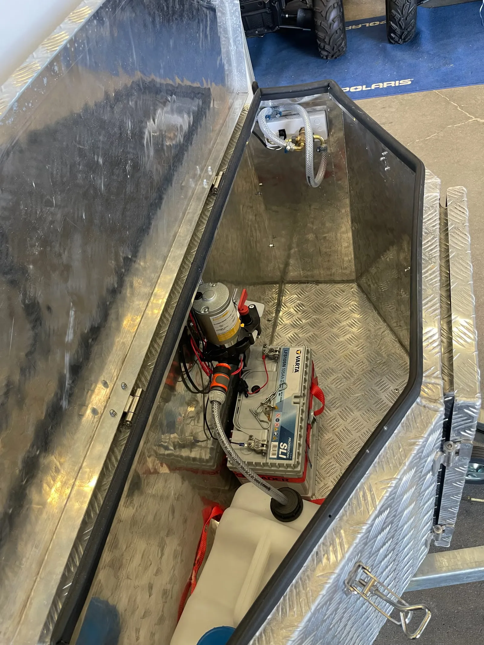 Offroad-Gepäckanhänger Tredal Custom T-23-UNSLK-OR (2.300 kg mit Spirax-Einzelradaufhängung) – Bild 9