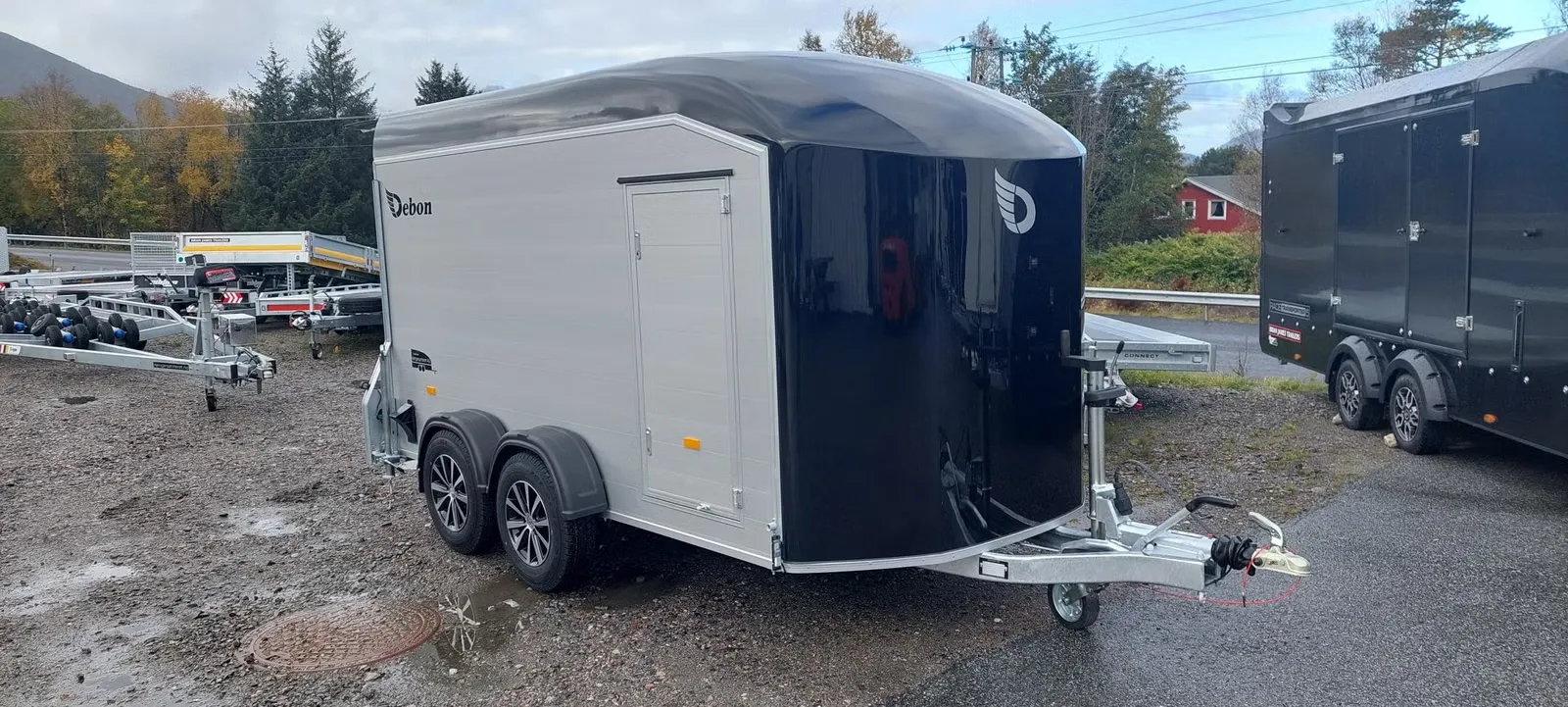 Anhänger Debon Roadster 700 - Kofferanhänger mit Auffahrklappe & Seitentür – Bild 1