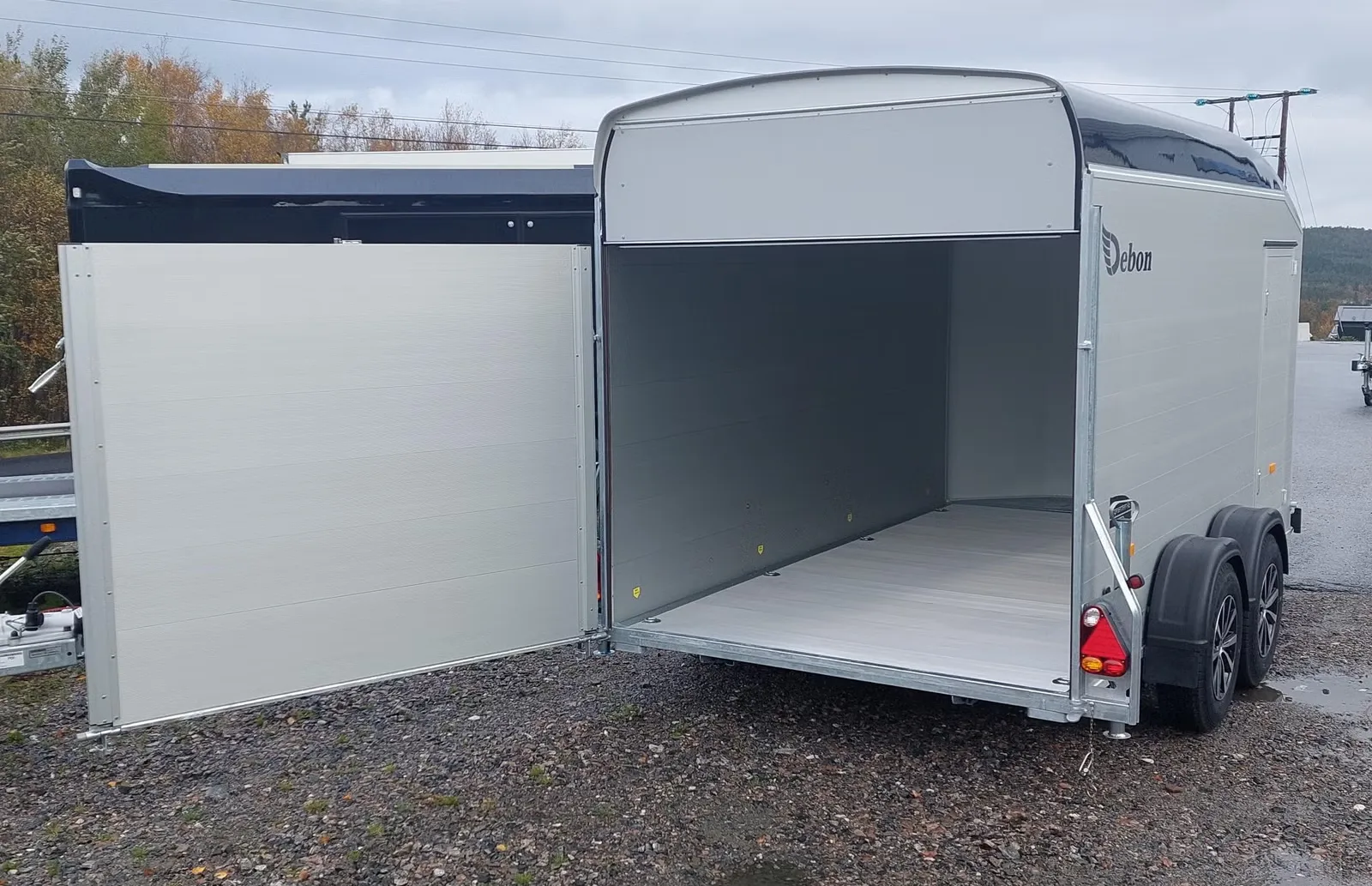 Anhänger Debon Roadster 700 - Kofferanhänger mit Auffahrklappe & Seitentür – Bild 7