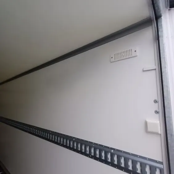 Kofferanhänger BK Hengeren PLC 2765 (2.700 kg Tandem-Koffer / Motorschlittenanhänger)