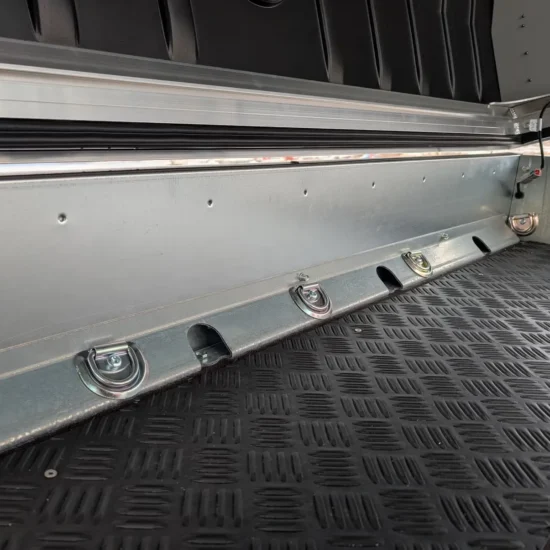 Anhänger 4P Touring 550TXI G2 (Grand Touring) - Premium-Schneemobil- & Transportanhänger – Bild 13