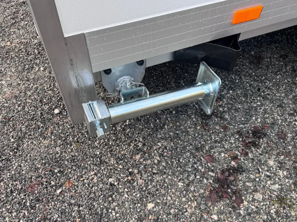 Wiks TK C 27.35 TKH Tiefkühlanhänger - 2700kg Kühlkoffer 80mm Isolation bis -20°C GOVI
