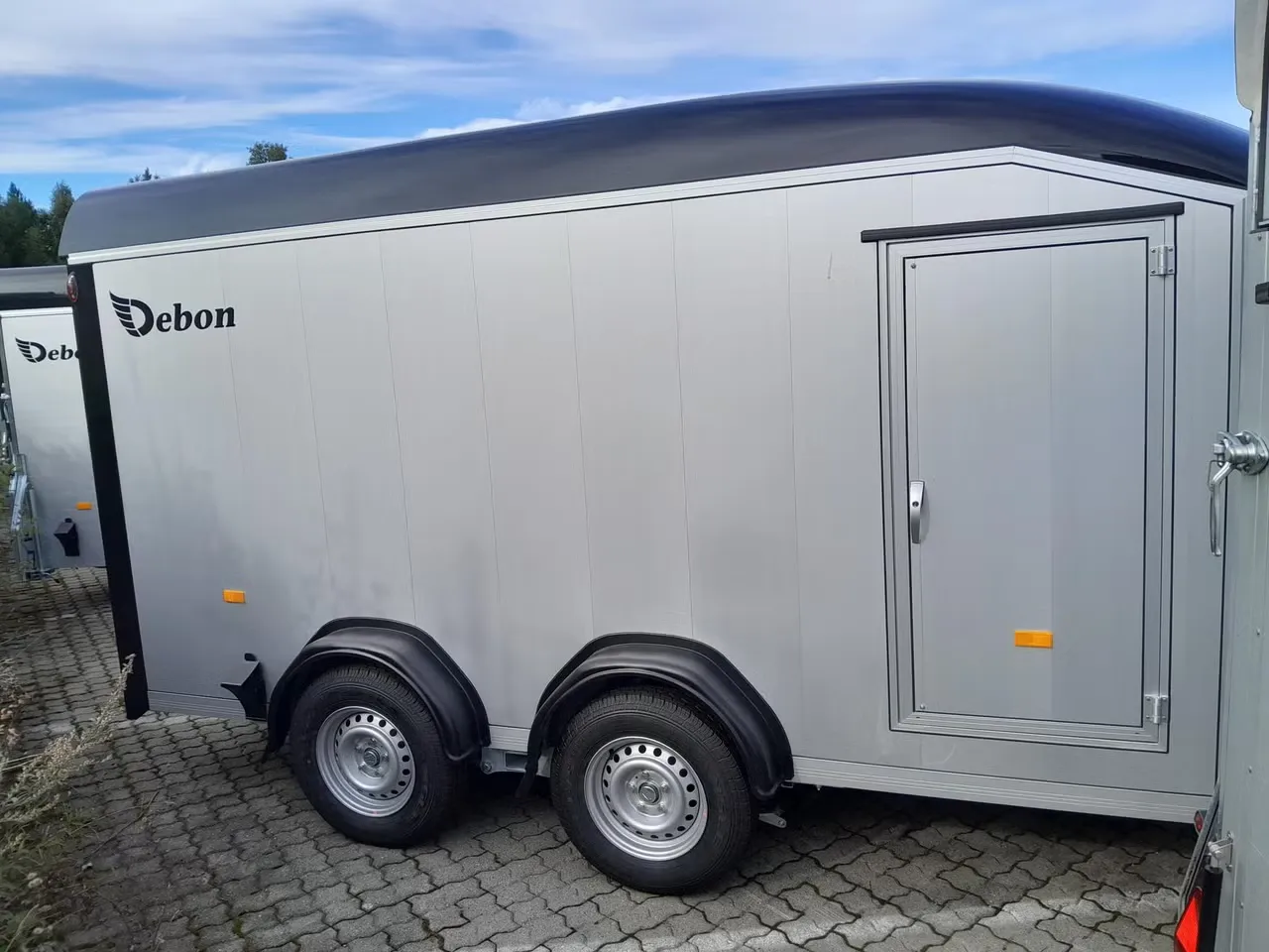 Debon Roadster 800 Kofferanhänger - Aluminium Seitentür Pullman2 100km/h 3500kg – Bild 13