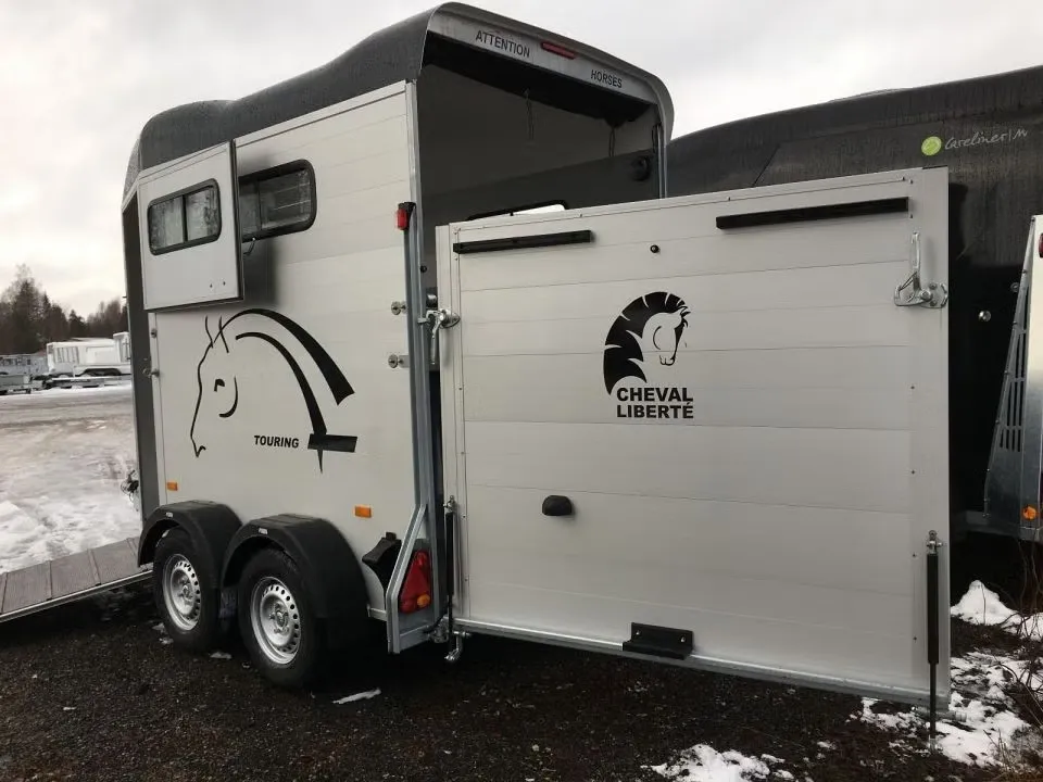 Anhänger Cheval Liberté Touring Country - Vollaluminium-Pferdeanhänger mit Frontausstieg