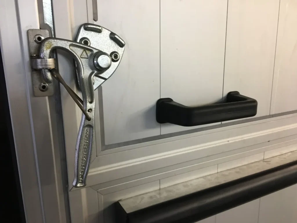 Anhänger Cheval Liberté Touring Country - Vollaluminium-Pferdeanhänger mit Frontausstieg