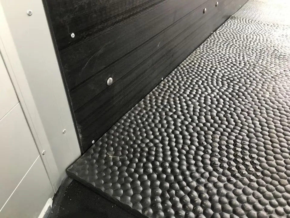 Anhänger Cheval Liberté Touring Country - Vollaluminium-Pferdeanhänger mit Frontausstieg