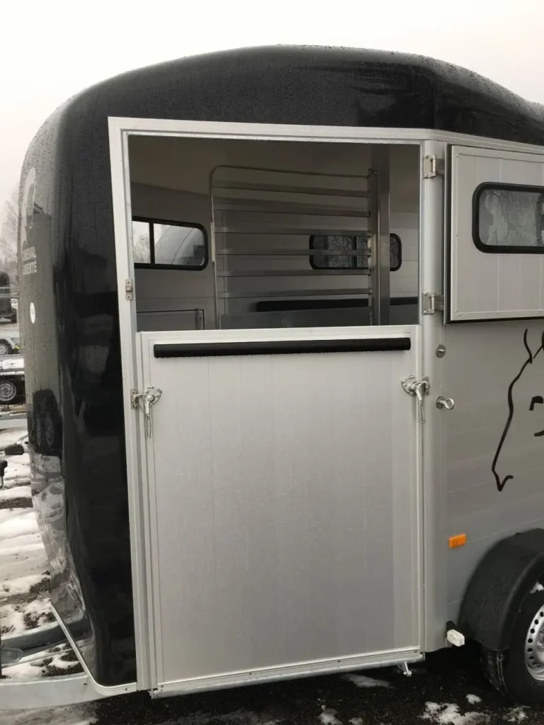 Anhänger Cheval Liberté Touring Country - Vollaluminium-Pferdeanhänger mit Frontausstieg