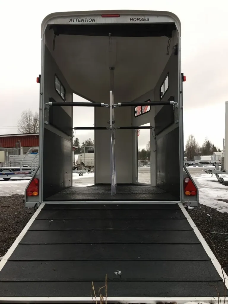 Anhänger Cheval Liberté Touring Country - Vollaluminium-Pferdeanhänger mit Frontausstieg