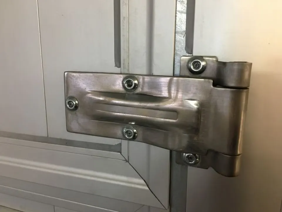 Anhänger Cheval Liberté Touring Country - Vollaluminium-Pferdeanhänger mit Frontausstieg