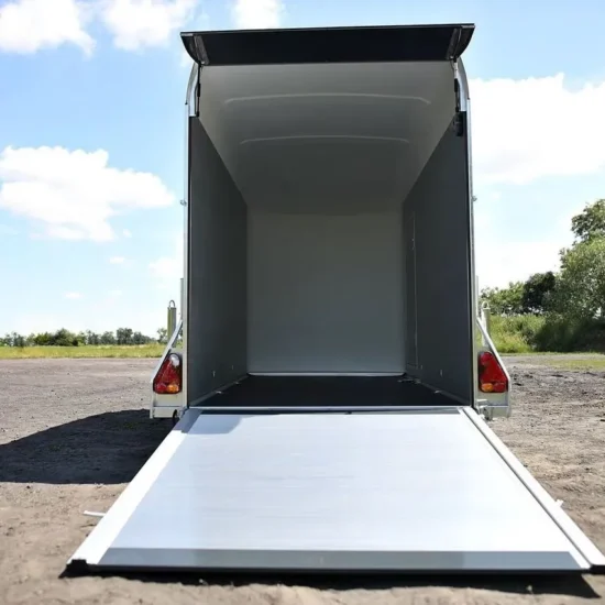Anhänger Debon Roadster 300 - Kompakter Aluminium-Kofferanhänger – Bild 7