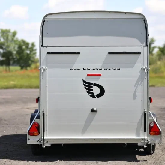 Anhänger Debon Roadster 500 - Aerodynamischer Aluminium-Kofferanhänger – Bild 9