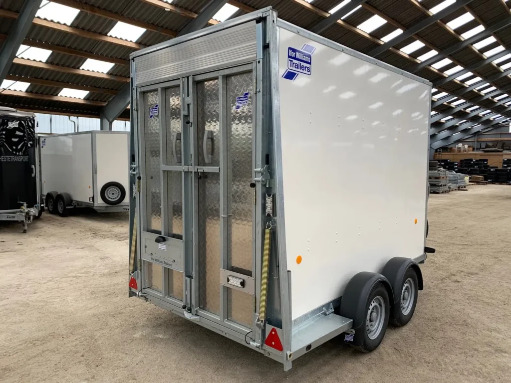 Anhänger Ifor Williams BV105 7' (2,14 m Innenhöhe) - Profi-Kofferanhänger