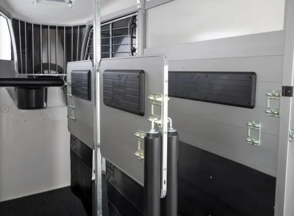 Pferdeanhänger Ifor Williams HBX511 - Premium-Aluminium-Pferdetransporter (2 Pferde)