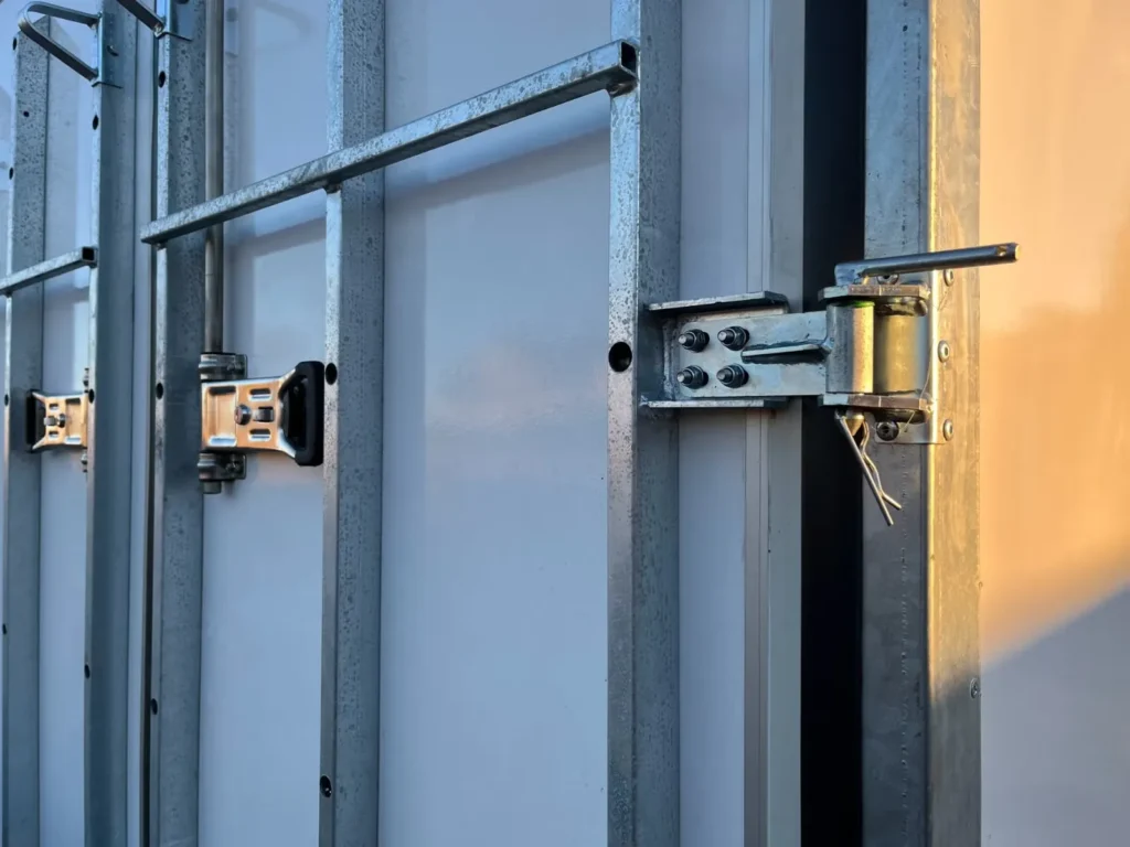 Anhänger F2750 - Kofferanhänger mit 5 m Ladefläche (20 m³)