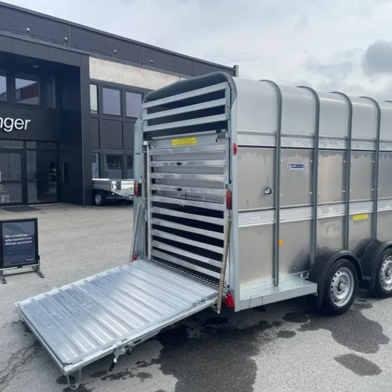 Viehanhänger Ifor Williams TA510 14×7 (Doppelstock / EasyLoad) – Bild 2