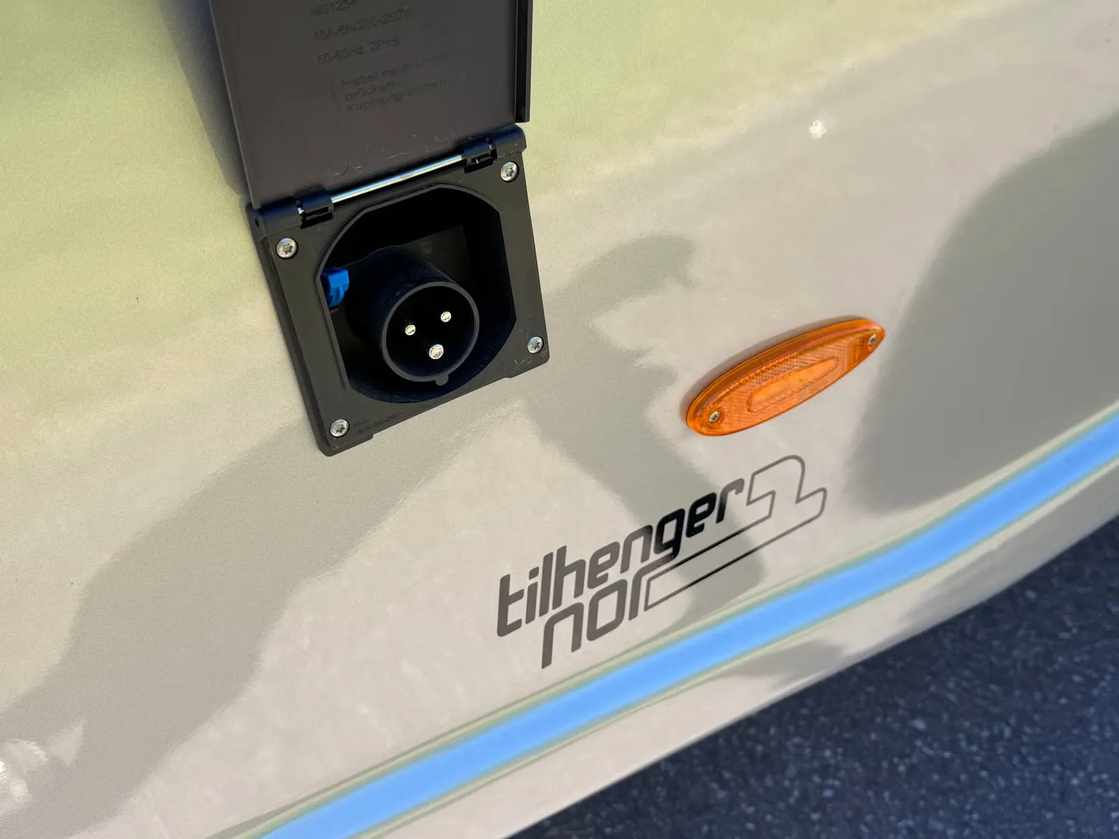 Anhänger Steinsberger 3-Pferde-Transporter mit Wohnabteil (Living Quarters) – Bild 15