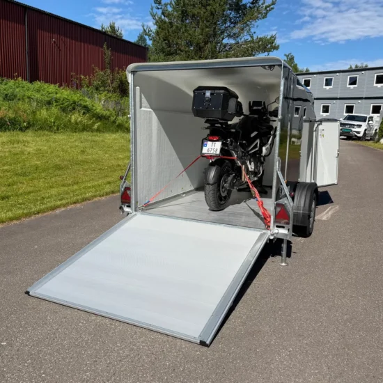 Anhänger Debon Cargo XL (mit Seitentür) - Aerodynamischer Polyester-Kofferanhänger – Bild 3